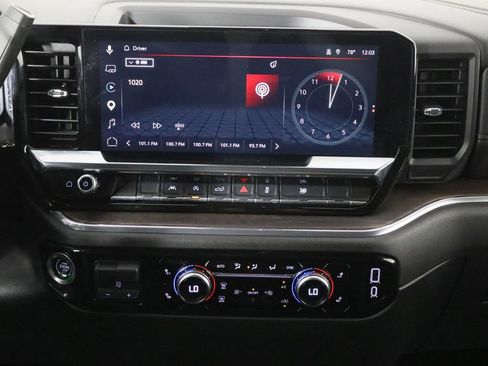 Used 2025 GMC Sierra 1500 SLT AWD/4WD image 27