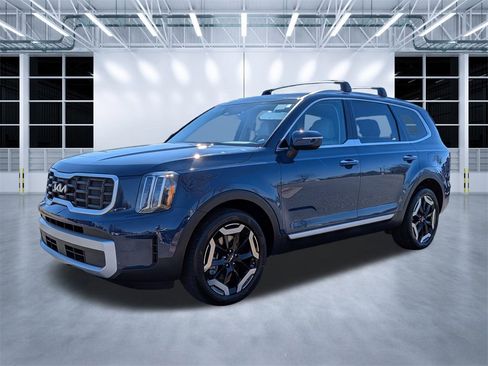 Used 2024 Kia Telluride S w/ S Sunroof Package image 8