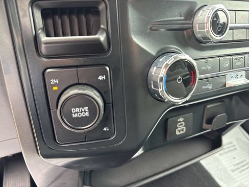 Used 2025 Ford F150 XLT w/ Equipment Group 301A Standard AWD/4WD image 19
