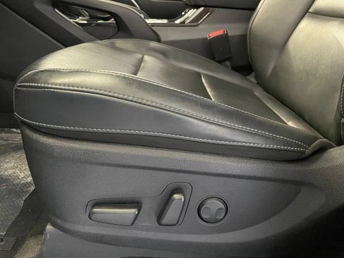 Used 2025 Kia Telluride S AWD/4WD image 11