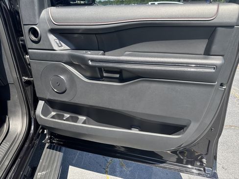 Certified 2023 Ford Expedition Limited AWD/4WD image 18