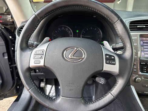 Used 2014 Lexus IS 250C image 9