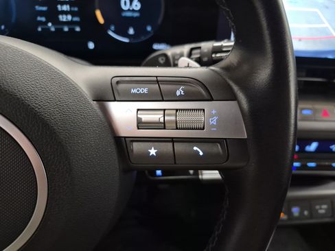 Used 2024 Hyundai Kona SEL w/ Convenience Package FWD image 24