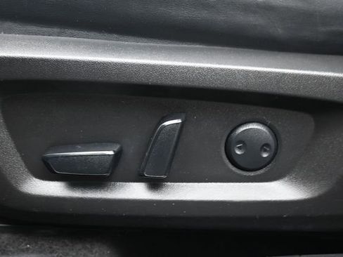 Used 2022 Mitsubishi Outlander SE AWD/4WD image 12