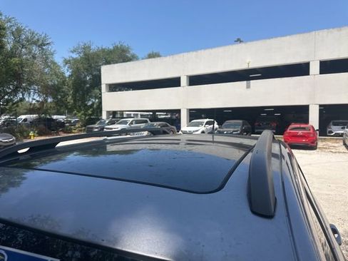 Used 2019 Jeep Cherokee Trailhawk AWD/4WD image 13