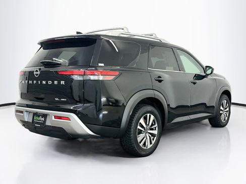 Used 2023 Nissan Pathfinder SL AWD/4WD image 9