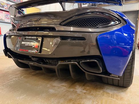 Used 2018 McLaren 570S Spider RWD image 26