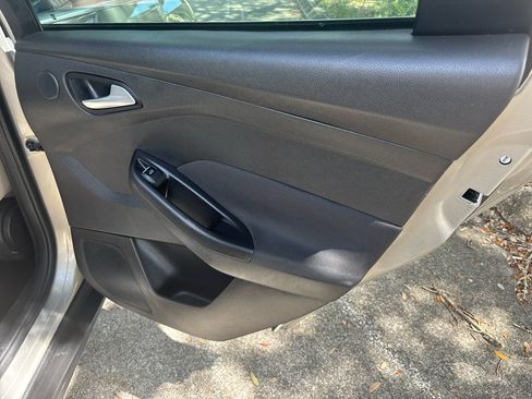 Used 2015 Ford Focus Titanium w/ Titanium Technology Package image 22
