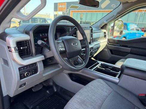 Used 2024 Ford F250 XLT w/ Black Appearance Package AWD/4WD image 10