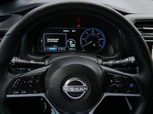 Certified 2025 Nissan Leaf SV Plus image 25