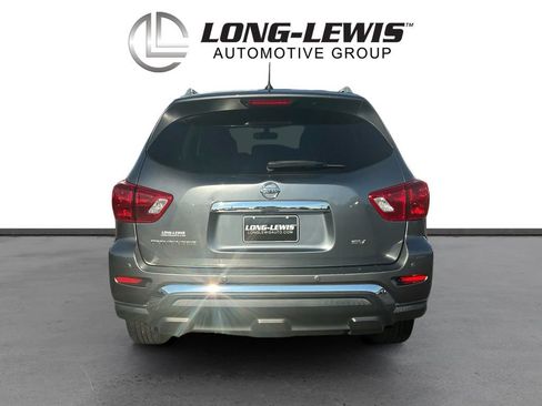 Used 2018 Nissan Pathfinder SV FWD image 5