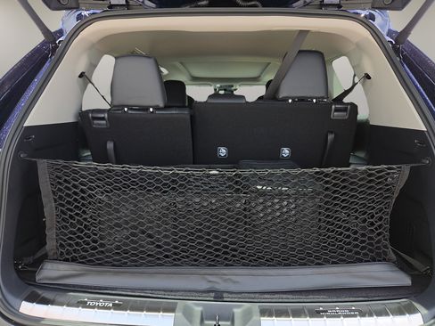 New 2026 Toyota Grand Highlander FWD image 13