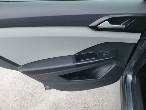 Used 2023 Volkswagen Taos S image 11