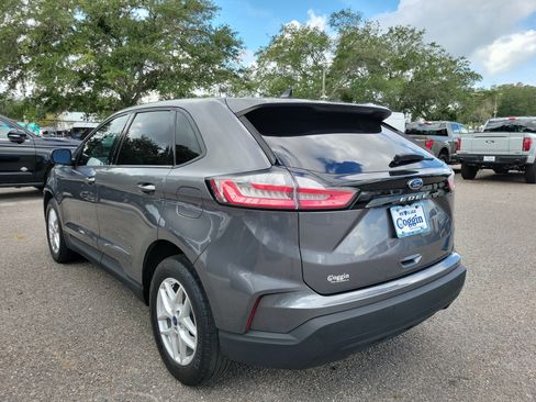 Used 2021 Ford Edge SE FWD image 4