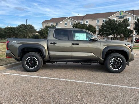 New 2026 Toyota Tacoma TRD Off-Road image 5