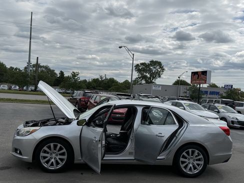 Used 2015 Chevrolet Malibu LT FWD image 22