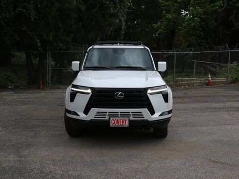 Used 2025 Lexus GX 550 w/ Cold Area Package AWD/4WD image 8