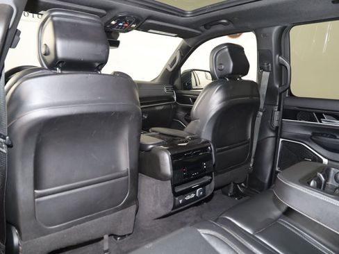 Used 2022 Jeep Wagoneer Series I w/ Premium Group I AWD/4WD image 51