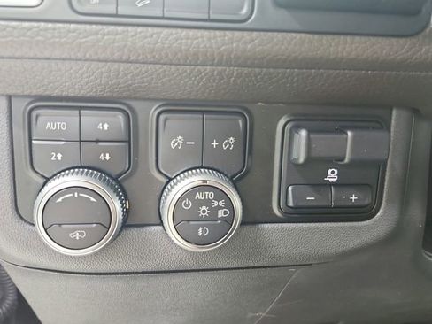 Used 2021 GMC Yukon Denali w/ Denali Ultimate Package AWD/4WD image 31