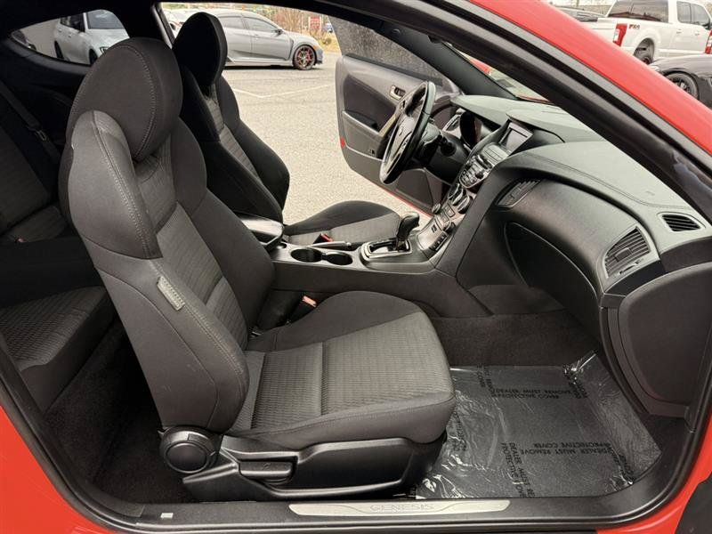 Used 2015 Hyundai Genesis 3.8 RWD image 13