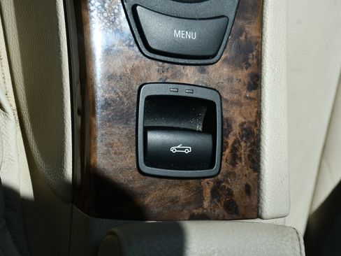 Used 2008 BMW 328i Convertible RWD image 25