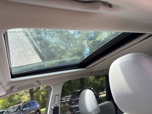 Certified 2024 Subaru Forester Premium AWD/4WD image 3