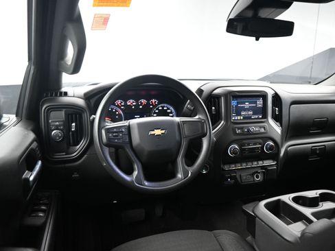Used 2024 Chevrolet Silverado 1500 Custom image 18