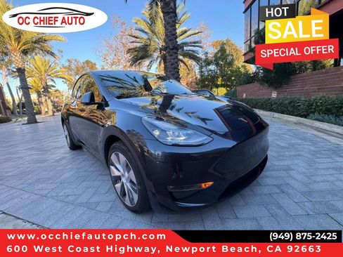 Used 2023 Tesla Model Y Long Range AWD/4WD image 1