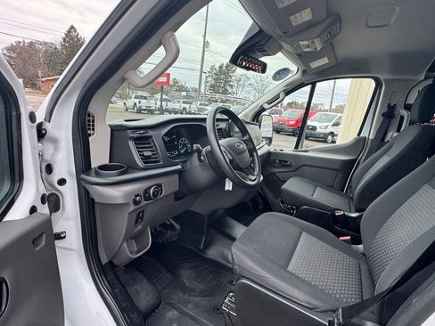 Used 2024 Ford Transit 250 Low Roof AWD w/ Exterior Upgrade Package image 22