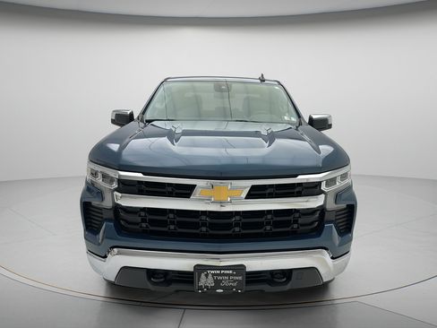 Used 2024 Chevrolet Silverado 1500 LT AWD/4WD image 2