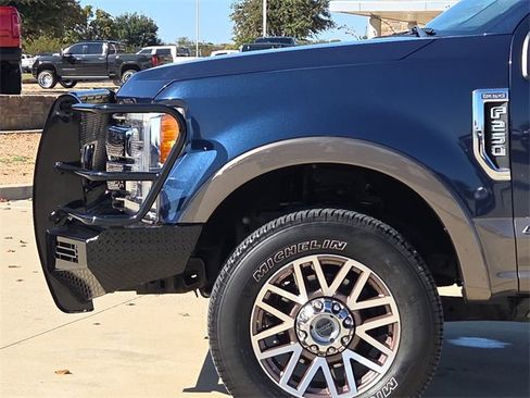 Used 2019 Ford F250 King Ranch w/ King Ranch Ultimate Package image 5