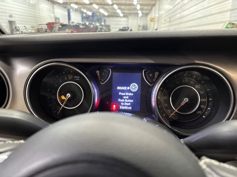 Used 2020 Jeep Gladiator Sport w/ Quick Order Package 24S image 17