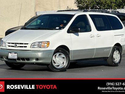 Used 2000 Toyota Sienna XLE