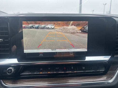 Used 2024 GMC Sierra 1500 Elevation image 18