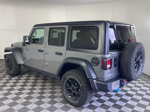 Used 2023 Jeep Wrangler Unlimited w/ Cold Weather Group AWD/4WD image 10