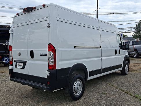 Used 2026 RAM ProMaster 2500 w/ Convenience Group FWD image 31
