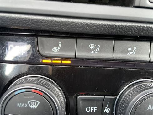 Used 2024 Volkswagen Jetta SE FWD image 22