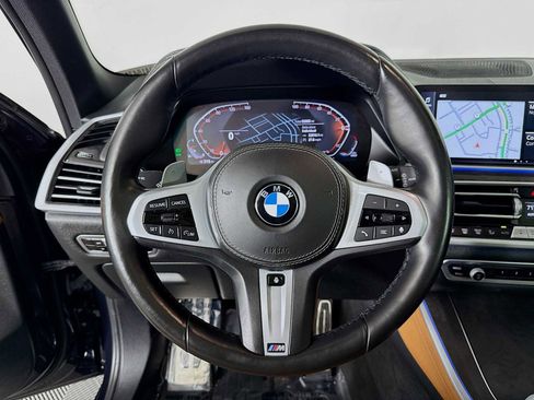 Used 2022 BMW X5 xDrive40i w/ M Sport Package image 12