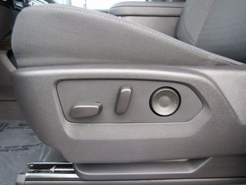 Used 2024 GMC Sierra 2500 SLE w/ SLE Convenience Package image 13