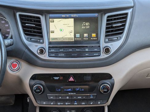 Used 2016 Hyundai Tucson Limited w/ Option Group 03 image 17