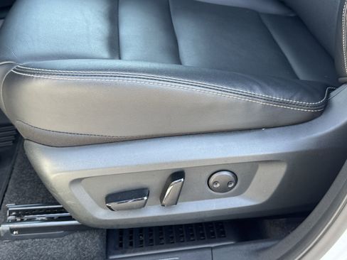 Used 2024 Nissan Rogue SL w/ SL Premium Package image 27