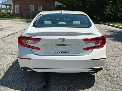 Used 2018 Honda Accord LX image 5