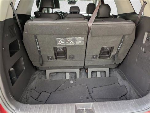 Used 2024 Kia Carnival LX image 24