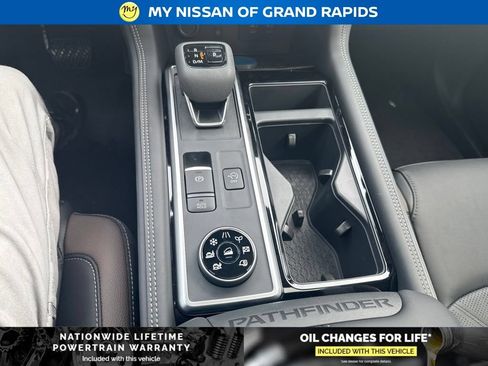 New 2026 Nissan Pathfinder Platinum AWD/4WD image 29