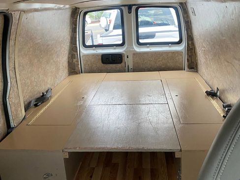 Used 2014 Chevrolet Express 1500 image 26