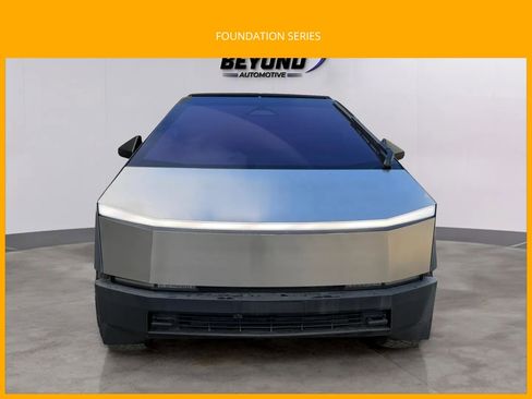 Used 2024 Tesla Cybertruck AWD Crew Cab image 5