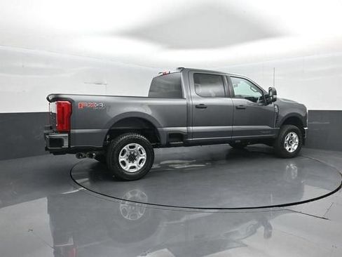 New 2026 Ford F250 XLT w/ FX4 Off-Road Package AWD/4WD image 8