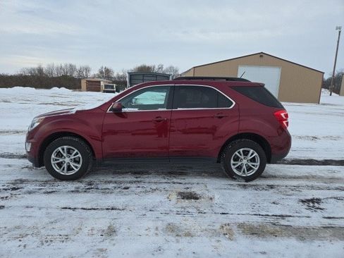 Used 2017 Chevrolet Equinox LT w/ Convenience Package image 3