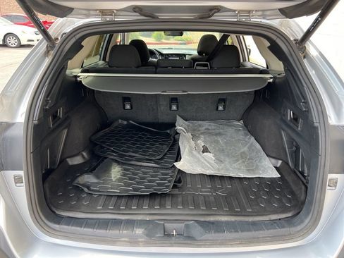 Used 2022 Subaru Outback Premium image 27