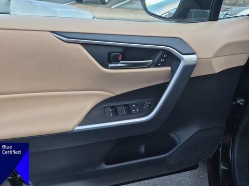 Used 2022 Toyota RAV4 XLE Premium FWD image 12